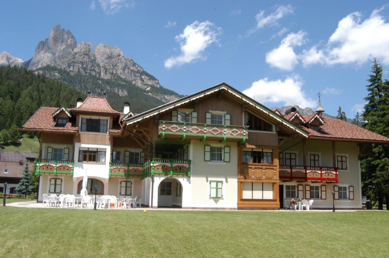 Residence Holiday Pozza di Fassa Exterior foto